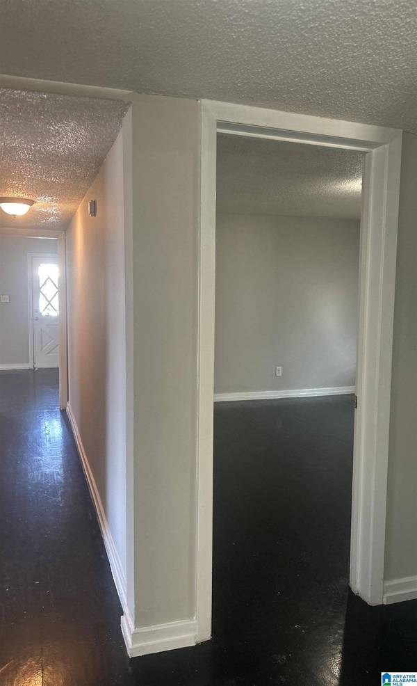 400 11TH STREET SW, Birmingham, AL 35211