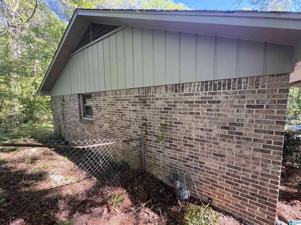 1005 DAWN DRIVE, Birmingham, AL 35235