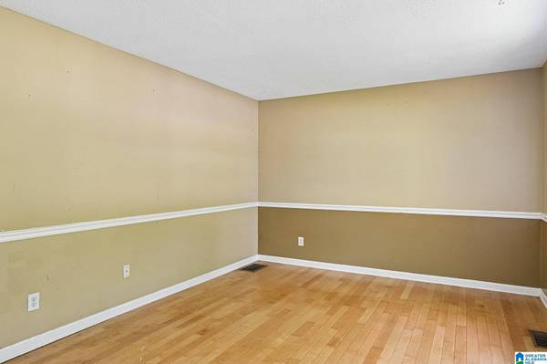 620 CRESAP CIRCLE NE, Birmingham, AL 35215