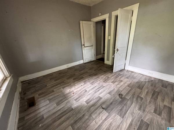 909 14TH STREET, Midfield, AL 35228