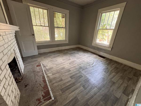 909 14TH STREET, Midfield, AL 35228