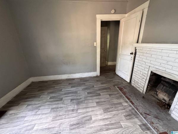 909 14TH STREET, Midfield, AL 35228