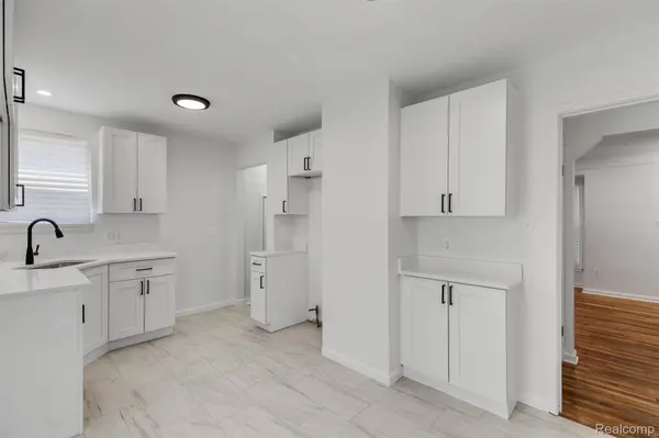 17366 Centralia, Redford Charter Township, MI 48240