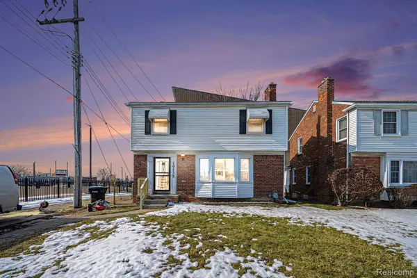 19135 Hartwell ST, Detroit, MI 48235