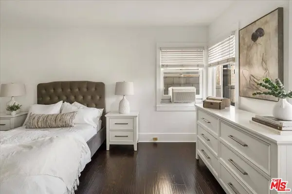 2951 Park Center Dr, Los Angeles, CA 90068
