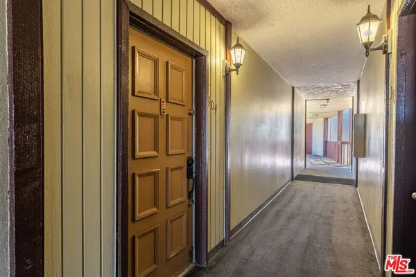 5870 Benner St #304, Los Angeles, CA 90042