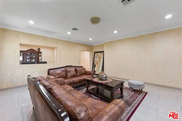 3332 Tilden Ave, Los Angeles, CA 90034
