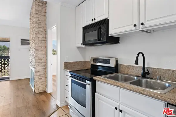5870 Benner St #304, Los Angeles, CA 90042