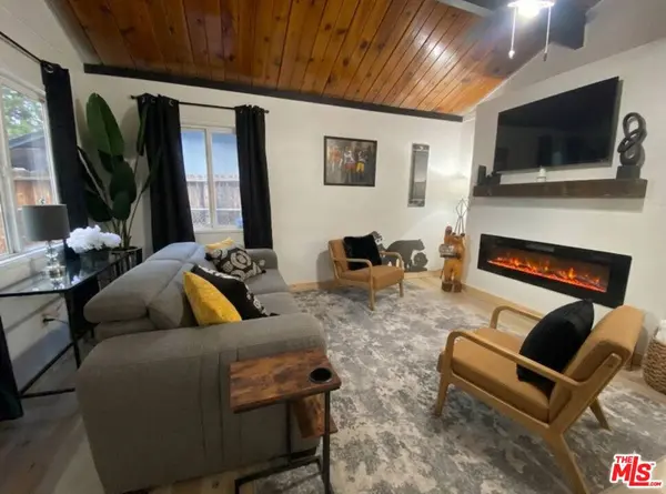 972 Pinon Ln