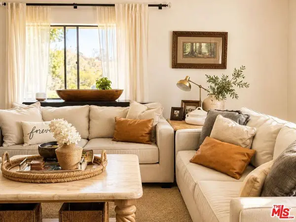 31383 Overcrest Dr, Redlands, CA 92374