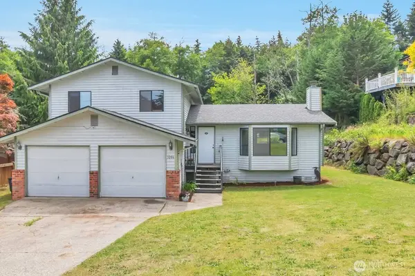 3206 56th ST SW, Everett, WA 98203