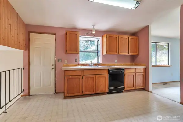 3206 56th ST SW, Everett, WA 98203