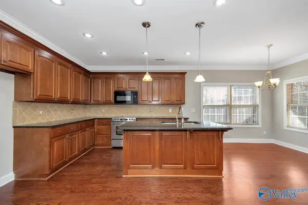 29900 Thunder Paw Drive, Harvest, AL 35749
