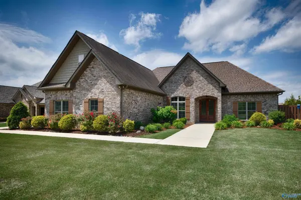17191 Lochton Drive, Athens, AL 35613