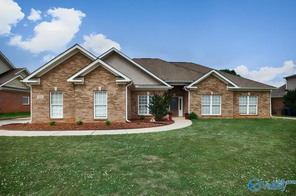 122 Meadow Ridge Drive, Hazel Green, AL 35750
