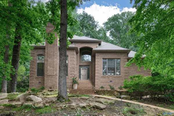 1273 Becket Drive SE, Huntsville, AL 35801