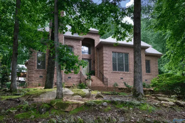 1273 Becket Drive SE, Huntsville, AL 35801