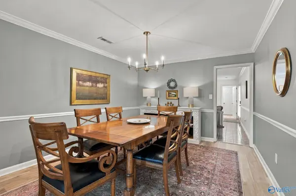260 W Lake Circle, Madison, AL 35758