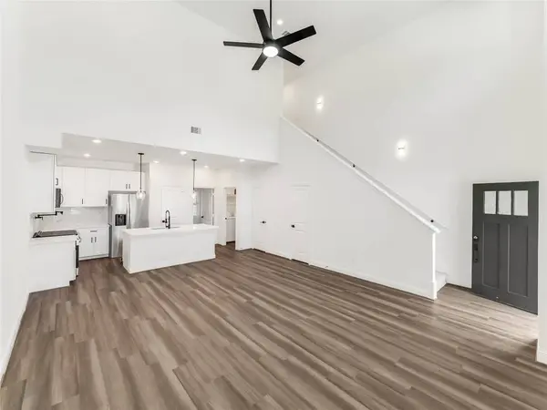 809 S Colbert ST, Dayton, TX 77535