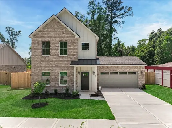 809 S Colbert ST, Dayton, TX 77535