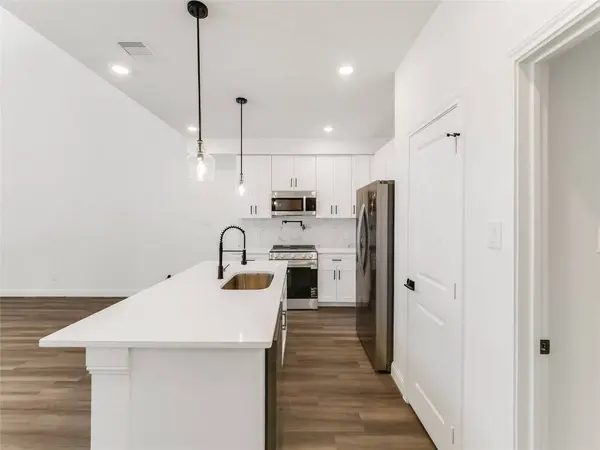809 S Colbert ST, Dayton, TX 77535