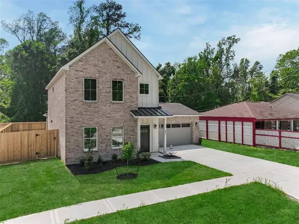 809 S Colbert ST, Dayton, TX 77535
