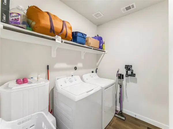 8634 Jetty Glen DR, Cypress, TX 77433