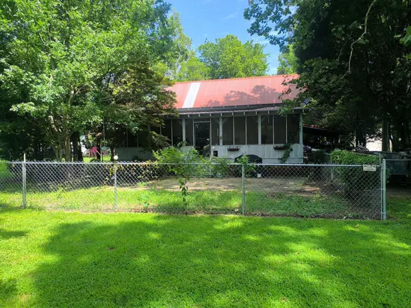 275 Club House Ln, Tiptonville, TN 38079