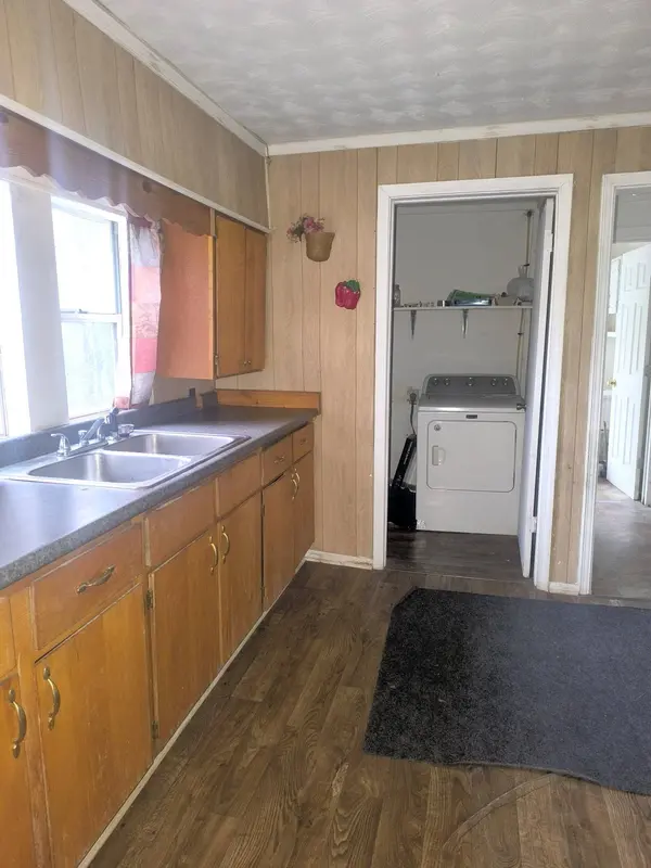 529 Thomas Ave, Dyersburg, TN 38024