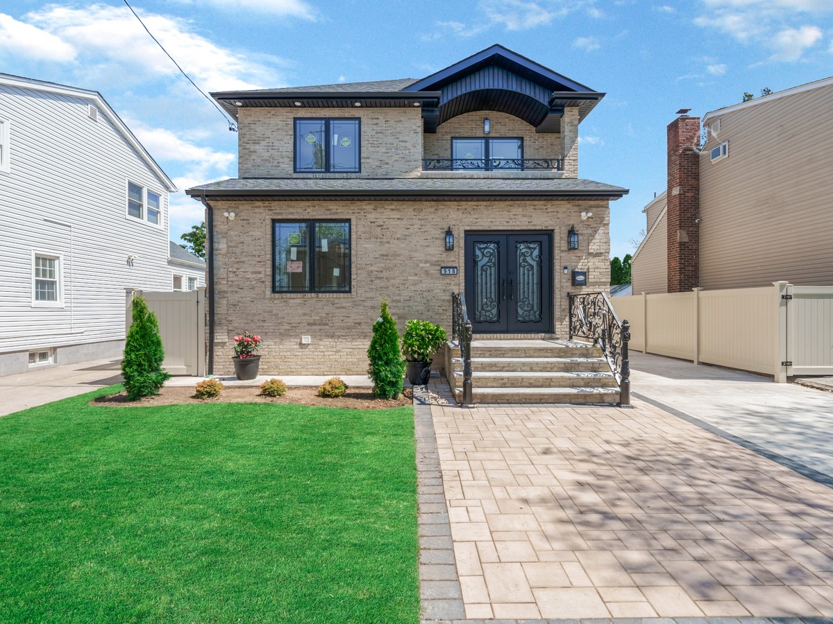 Open house new Hyde park