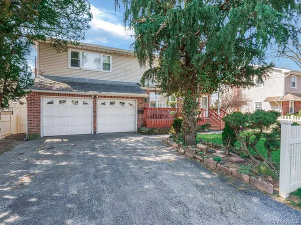 1543 Sweetman AVE, Elmont, NY 11003