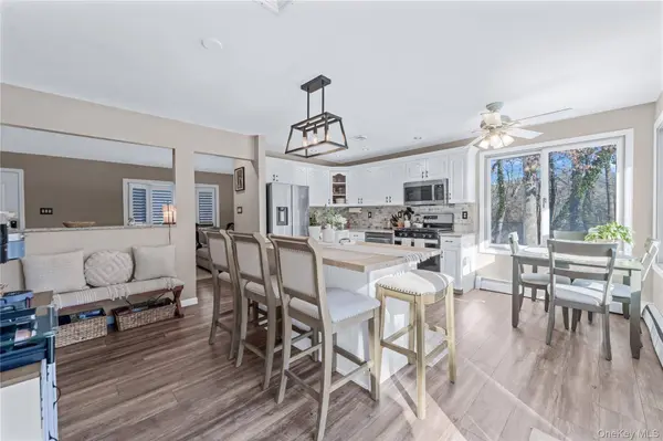 136 Patchogue AVE, Patchogue, NY 11772