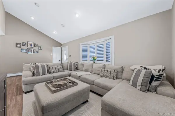 136 Patchogue AVE, Patchogue, NY 11772