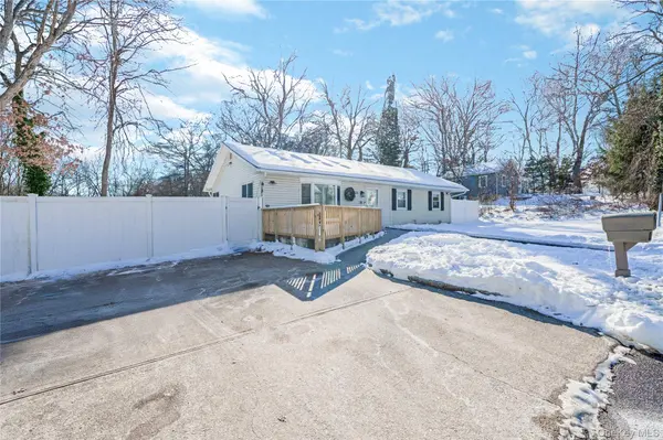 136 Patchogue AVE, Patchogue, NY 11772