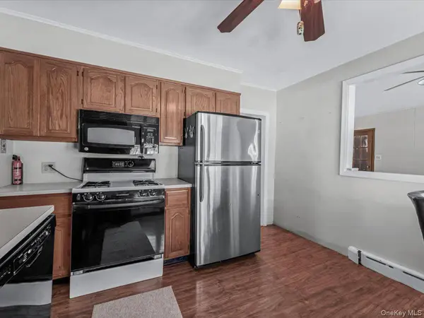 442 Oakwood RD, Huntington Station, NY 11746