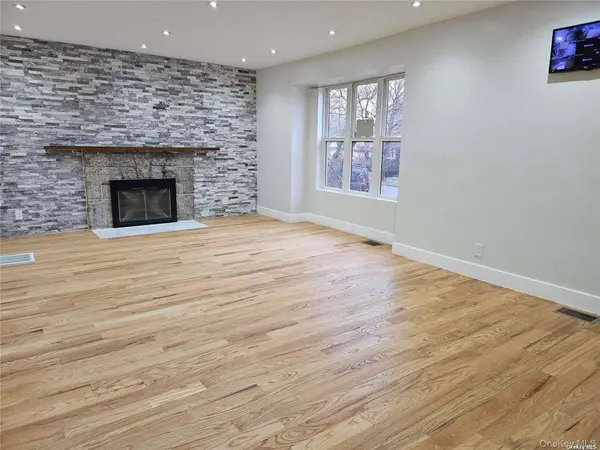 7847 222nd ST, Queens Village, NY 11364