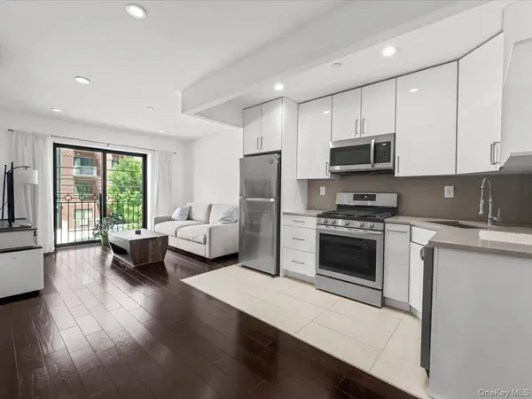 1440 31st AVE #2F, Astoria, NY 11106