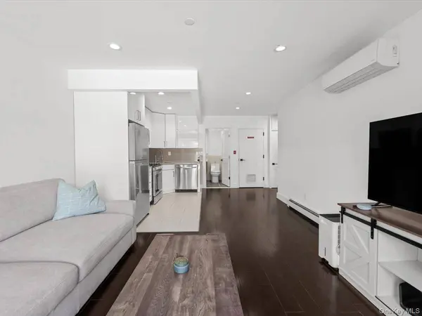1440 31st AVE #2F, Astoria, NY 11106