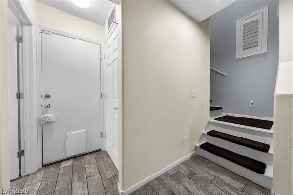 8929 Braided Yarn AVE, Las Vegas, NV 89149