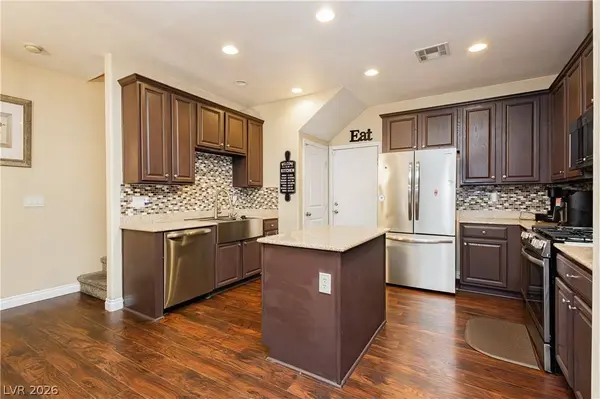 8120 Satin Carnation LN, Las Vegas, NV 89166