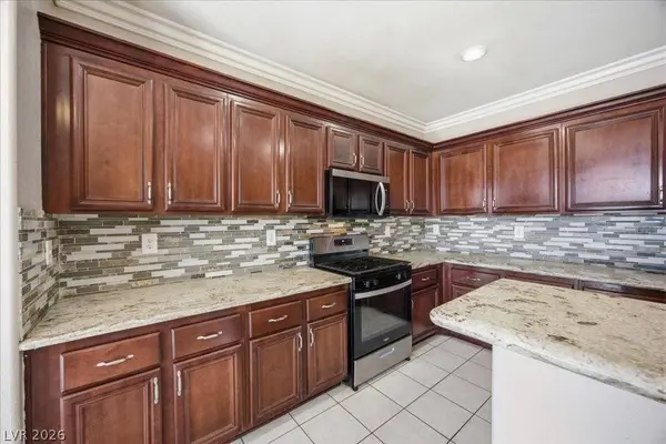 6112 Silken Saddle ST, North Las Vegas, NV 89031