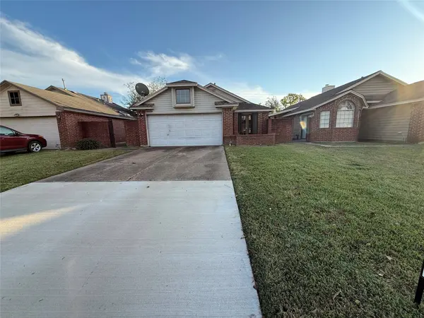 8109 Catalpa ST, Texas City, TX 77591