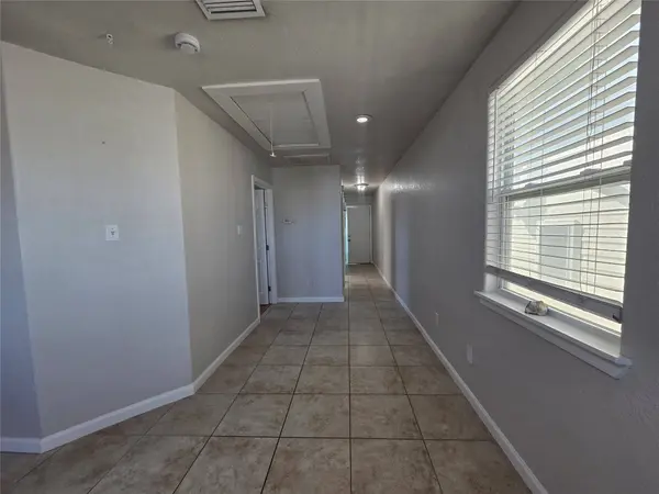 5617 Avenue R 1/2, Galveston, TX 77551