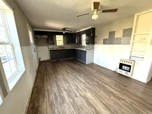 2308 32nd AVE N, Texas City, TX 77590