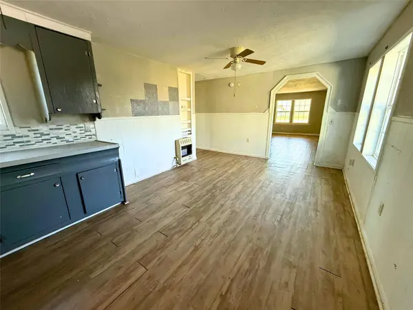 2308 32nd AVE N, Texas City, TX 77590