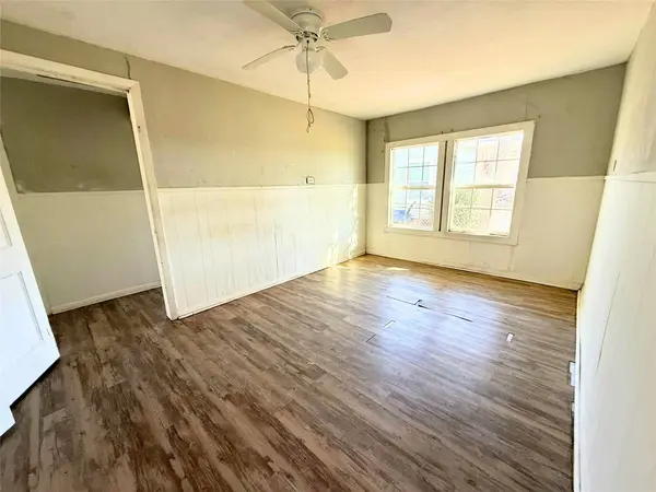 2308 32nd AVE N, Texas City, TX 77590