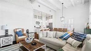 2614 E Seaside DR, Galveston, TX 77550