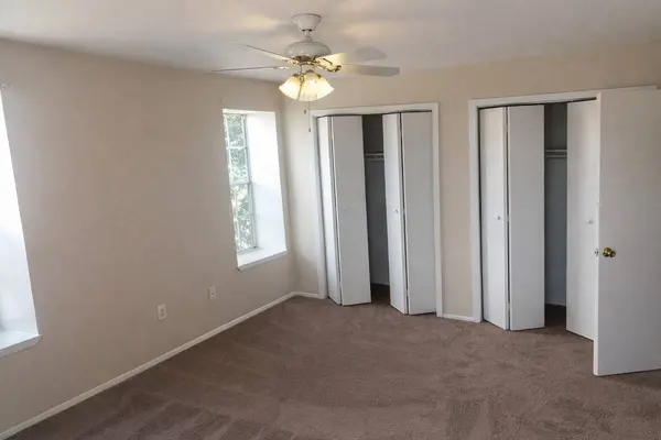 217 Church St #201, Galveston, TX 77550