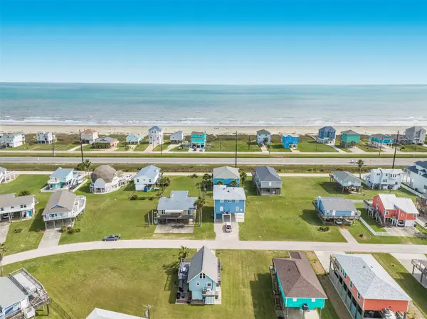 22818 Buena ST, Galveston, TX 77554