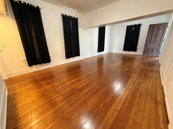 1415 Moody AVE, Galveston, TX 77550